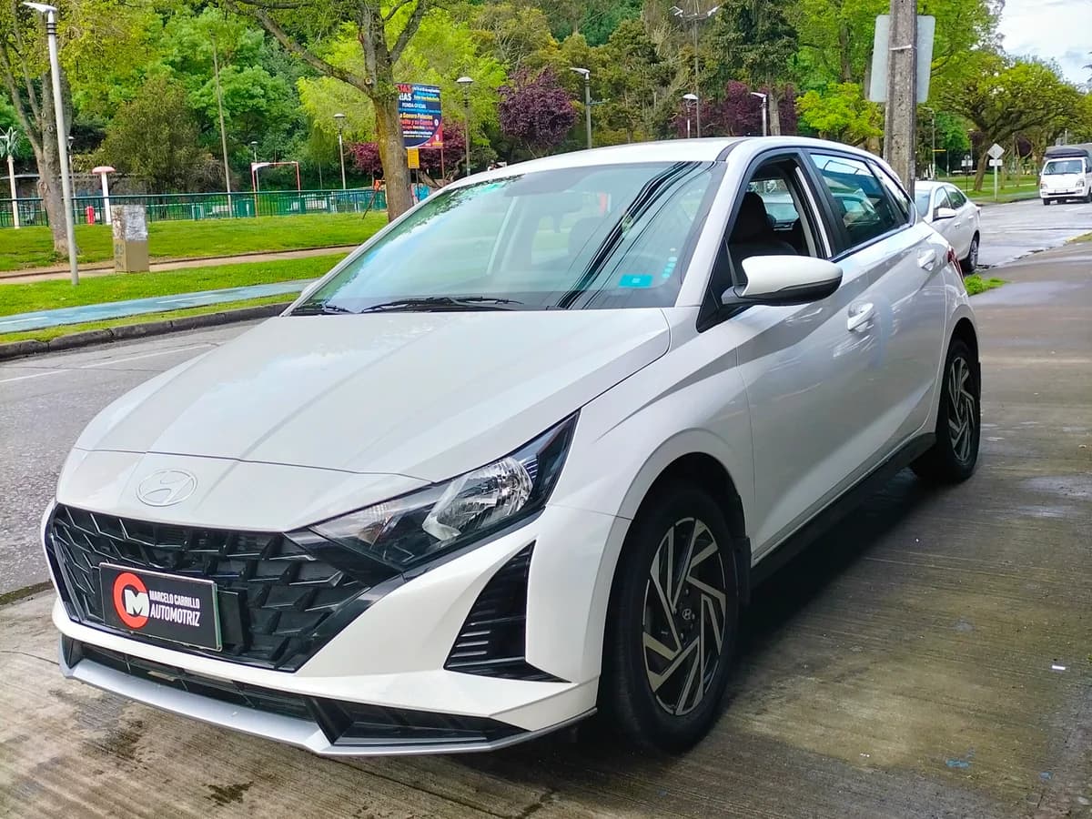 HYUNDAI i20 1.4 HB 2025 - Imagen 1