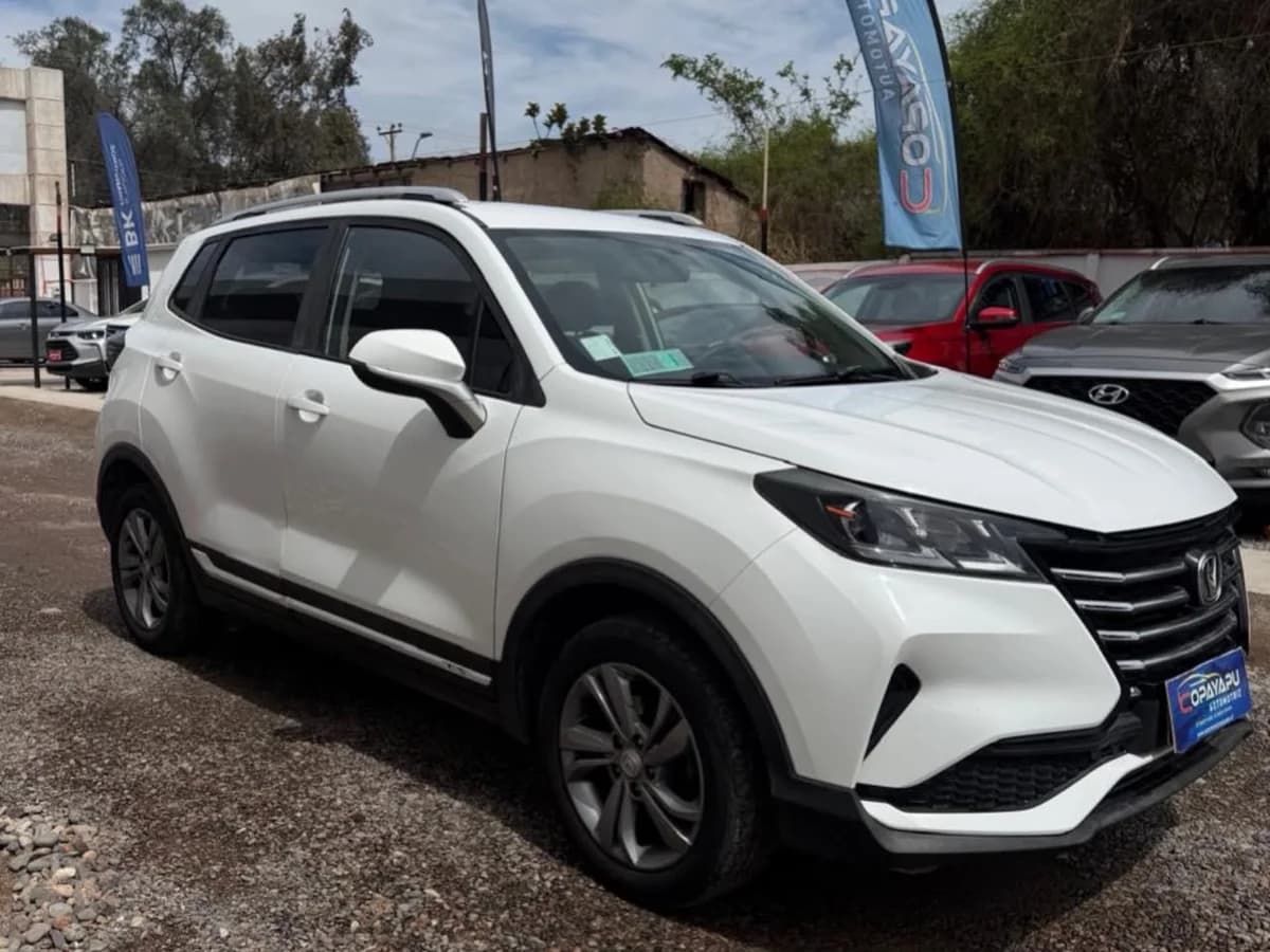 CHANGAN Cs15 1.5 4X2 2022 - Imagen 3
