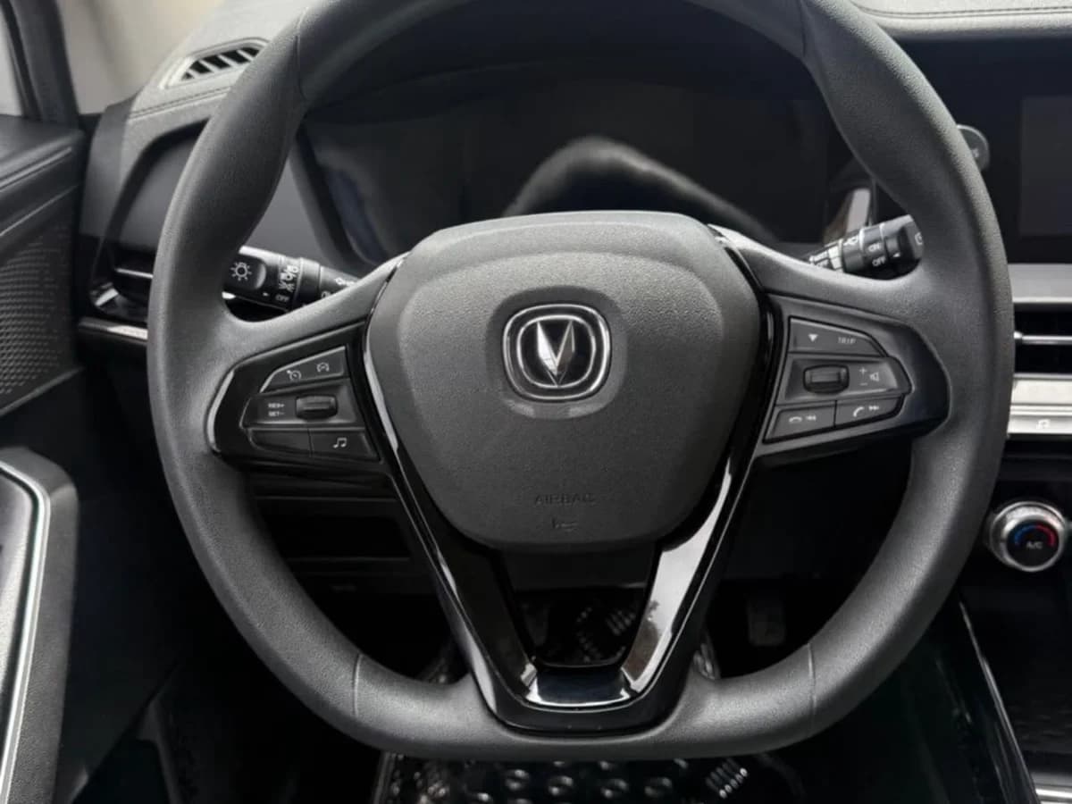 CHANGAN Cs15 1.5 4X2 2022 - Imagen 6