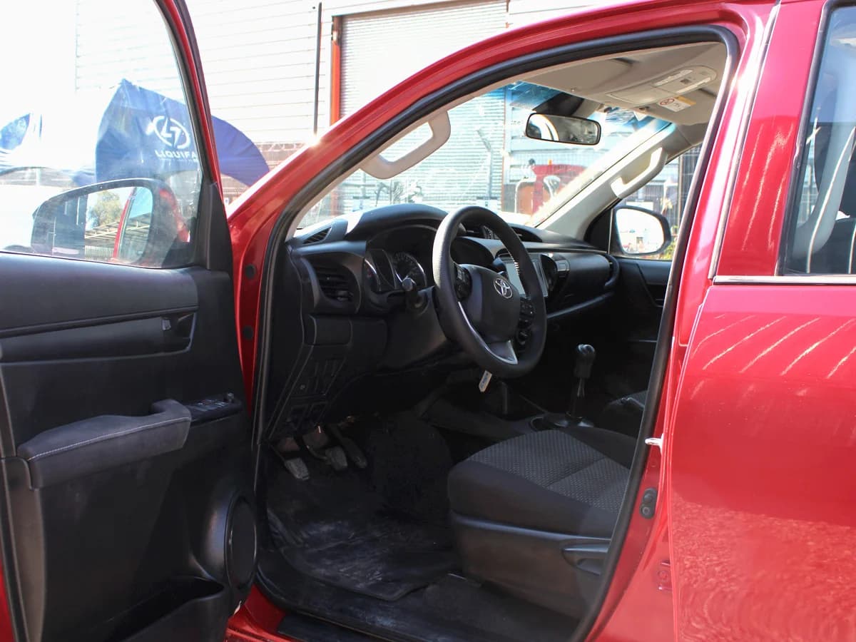 TOYOTA Hilux DCAB 4X4 - Imagen 10