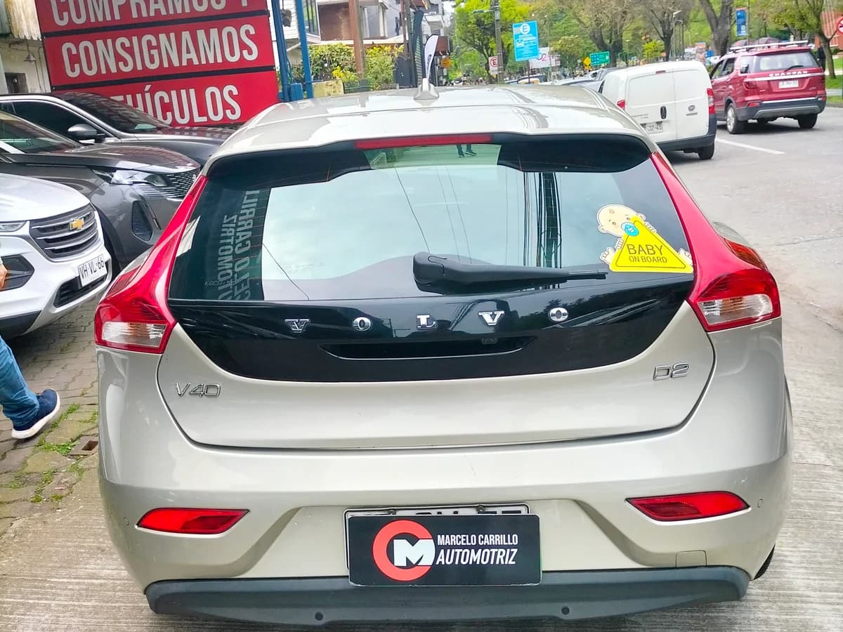 VOLVO V40 1 2018 - Imagen 4
