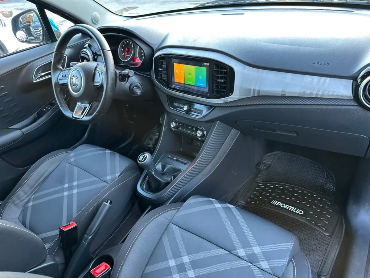 MG MG 3 1.5 COMFORT 4X2 HB MT 5P 2024 - Imagen 8