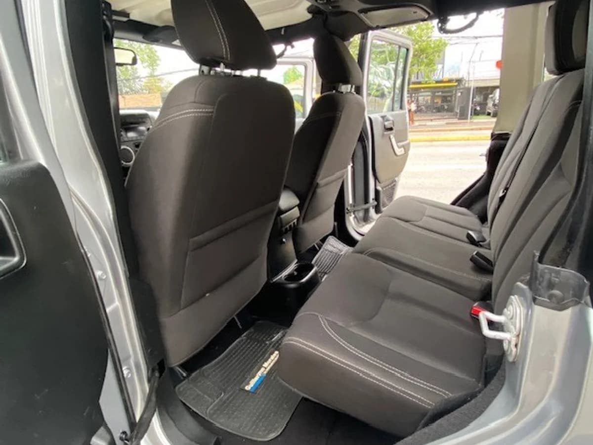 JEEP WRANGLER UNLTD Sahara 4x4 2.8 2018 - Imagen 13