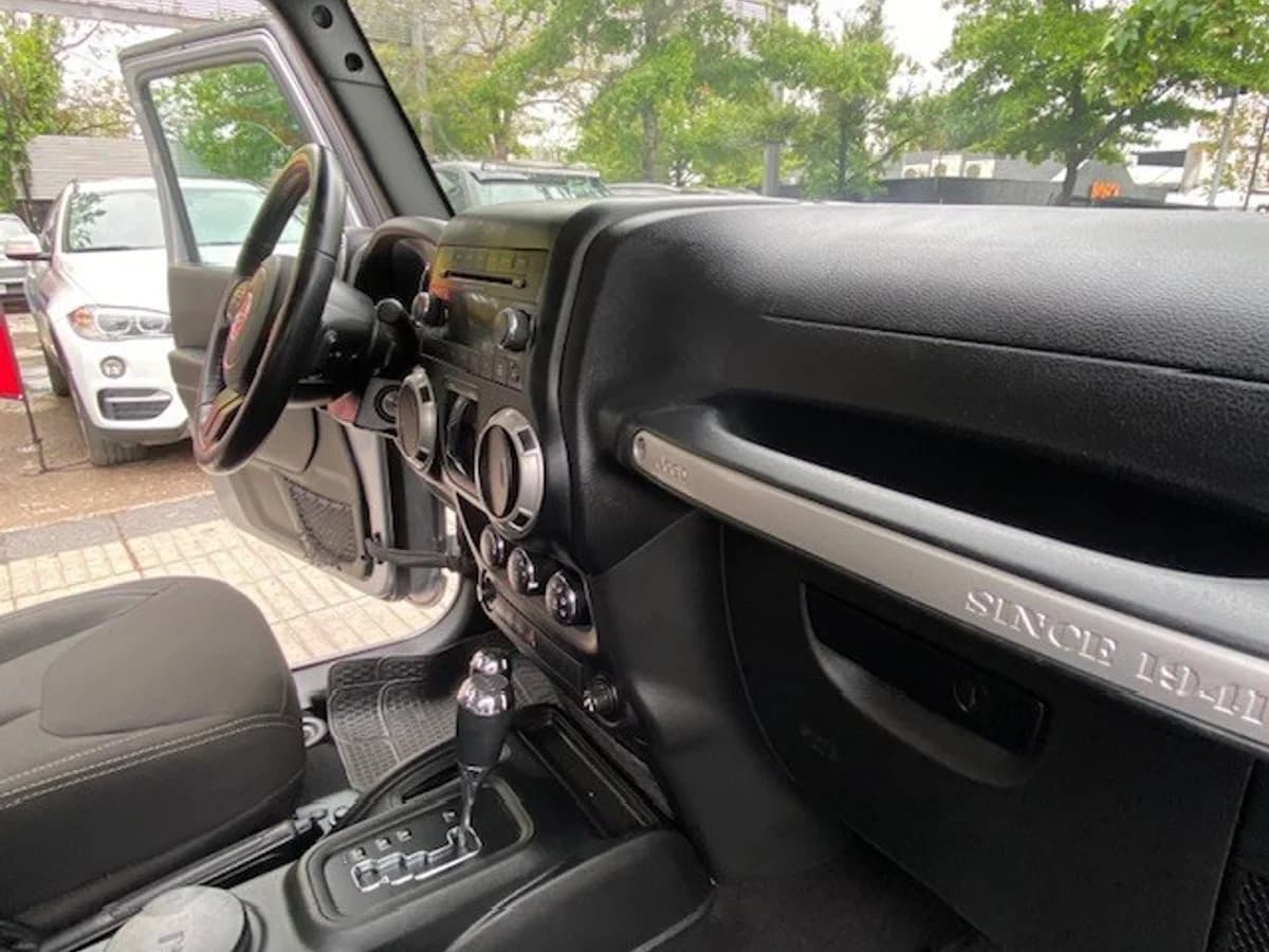 JEEP WRANGLER UNLTD Sahara 4x4 2.8 2018 - Imagen 24