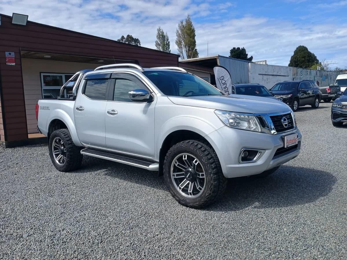 NISSAN Np300 LE 2.3 D. AUT. 2018 - Imagen 3