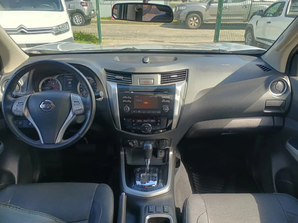 NISSAN Np300 LE 2.3 D. AUT. 2018 - Imagen 4