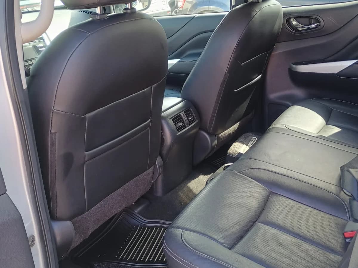 NISSAN Np300 LE 2.3 D. AUT. 2018 - Imagen 5