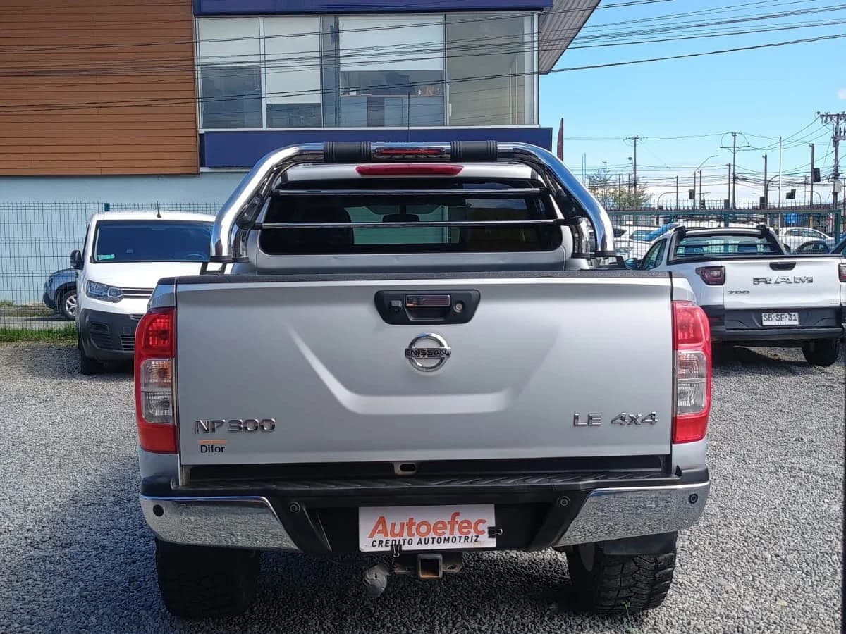 NISSAN Np300 LE 2.3 D. AUT. 2018 - Imagen 6
