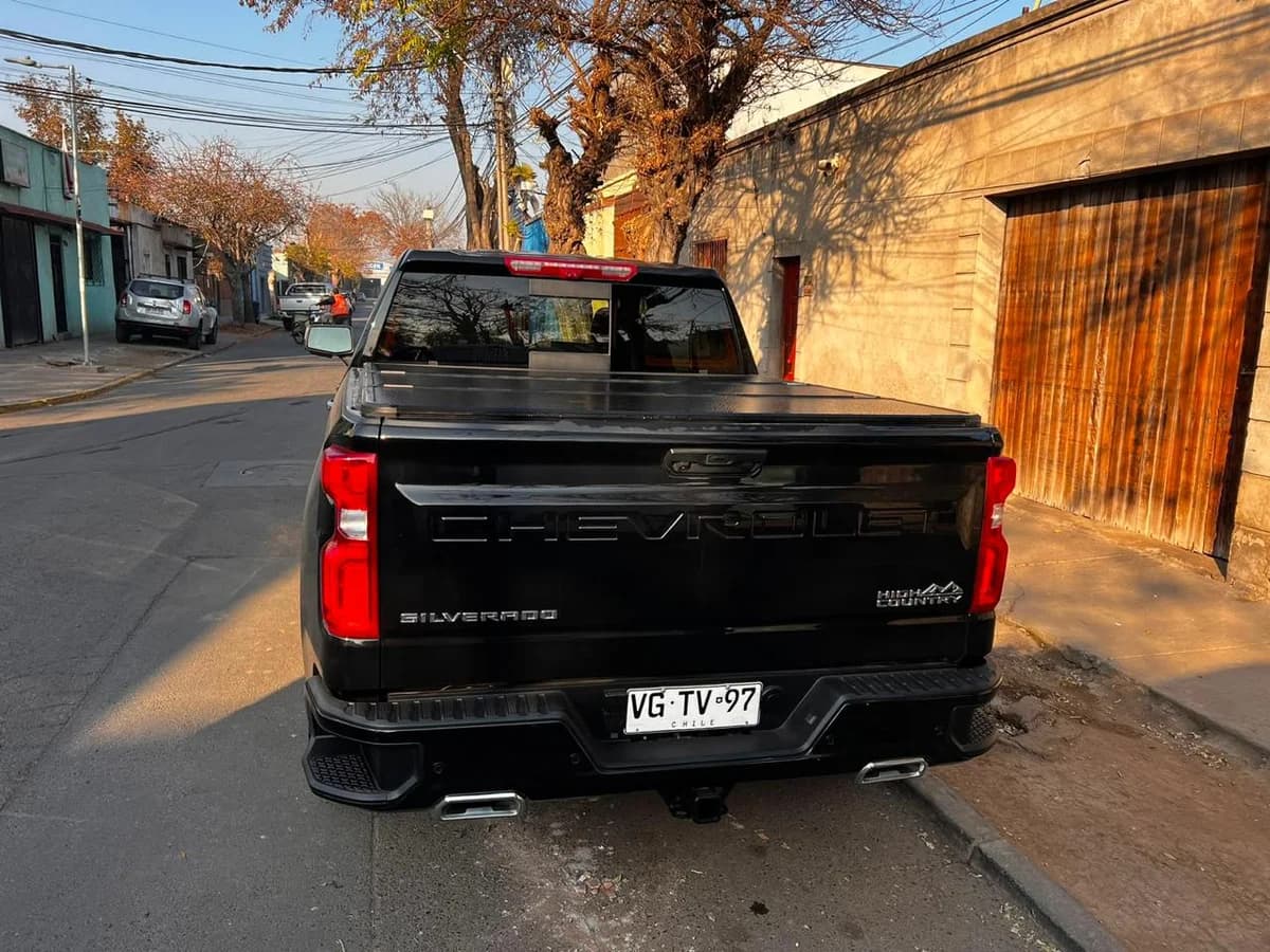 Chevrolet Silverado High Country 3.0L Diésel AT 4x4 año 2025 - Imagen 4