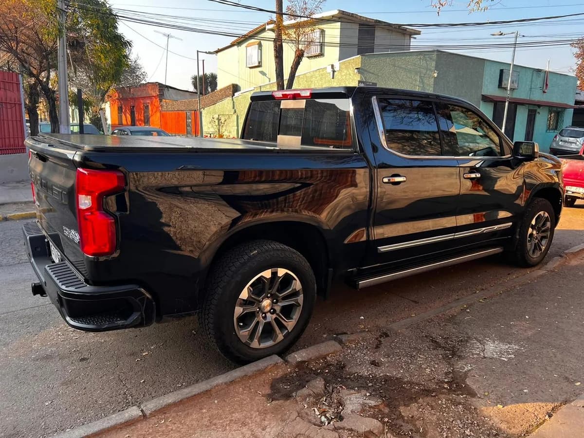 Chevrolet Silverado High Country 3.0L Diésel AT 4x4 año 2025 - Imagen 6
