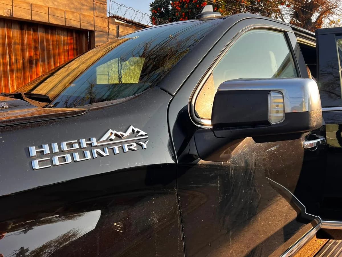 Chevrolet Silverado High Country 3.0L Diésel AT 4x4 año 2025 - Imagen 17
