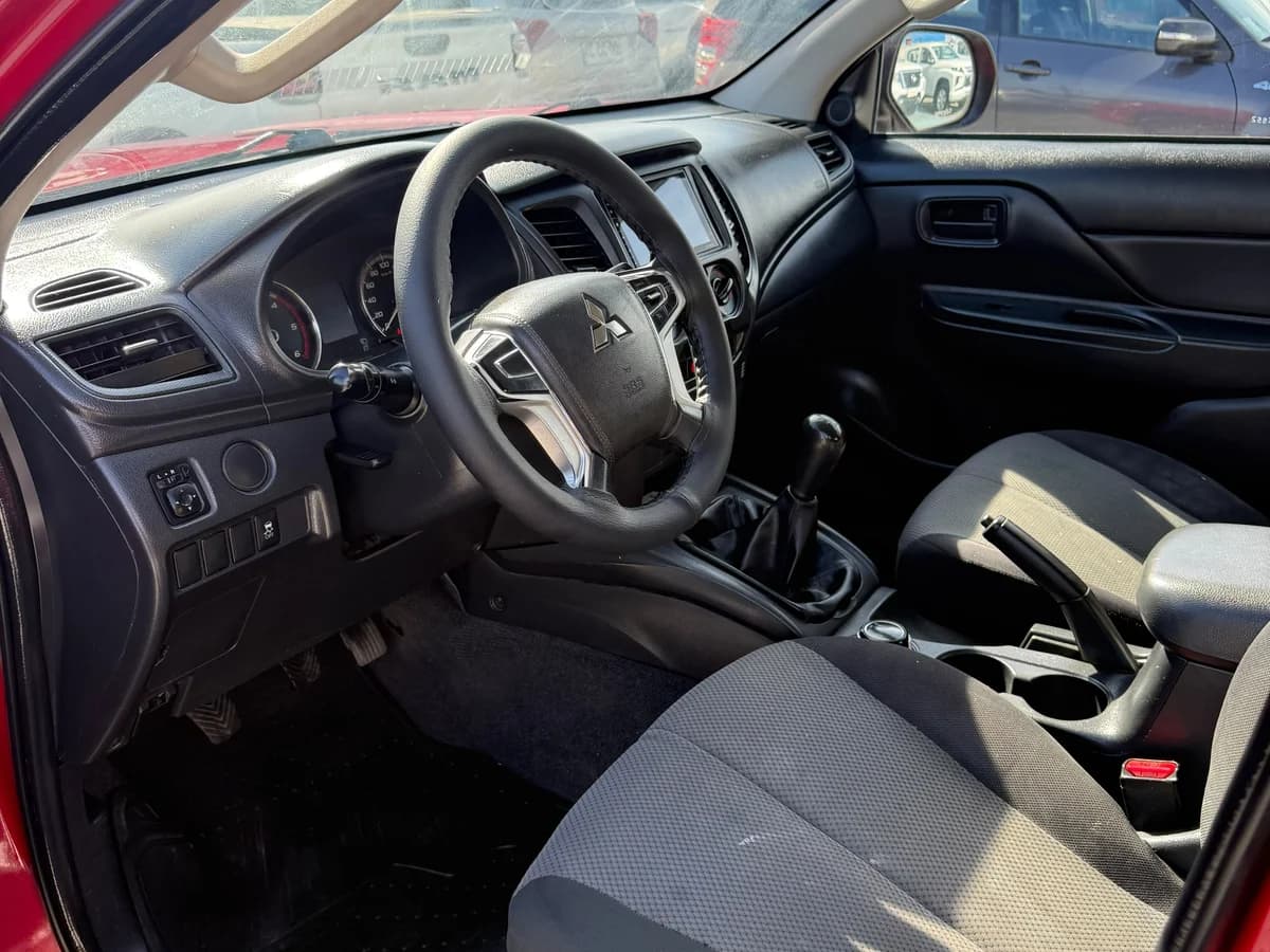 MITSUBISHI L200 KATANA CRT 4X4 2.4 2023 - Imagen 10