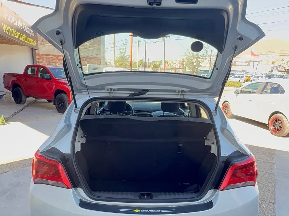 CHEVROLET ONIX LT 1.4 2019 - Imagen 7