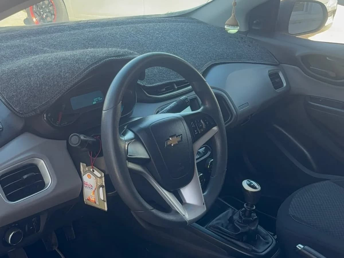 CHEVROLET ONIX LT 1.4 2019 - Imagen 10