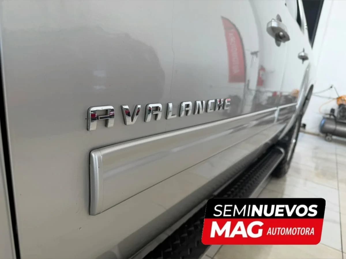 CHEVROLET AVALANCHE 5.3L V8 2012 - Imagen 5
