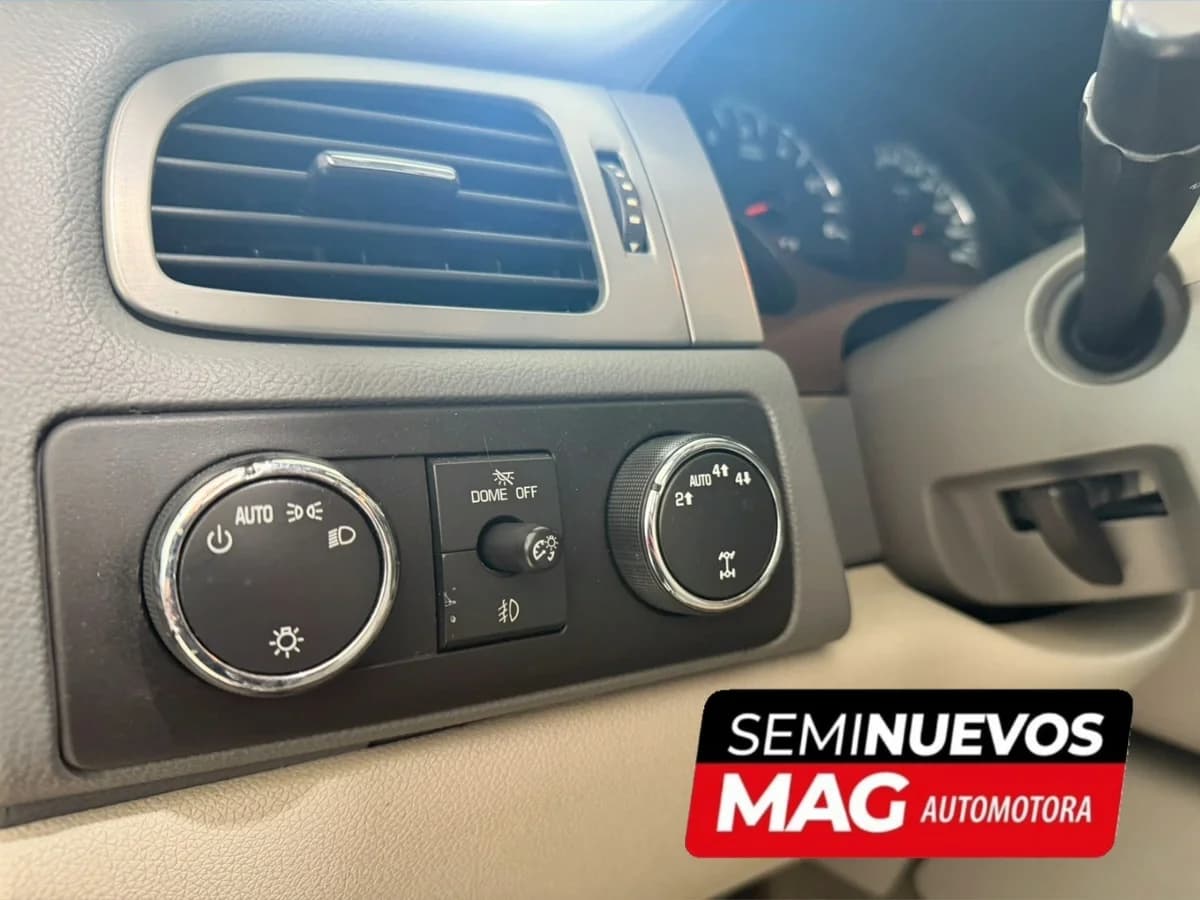 CHEVROLET AVALANCHE 5.3L V8 2012 - Imagen 10