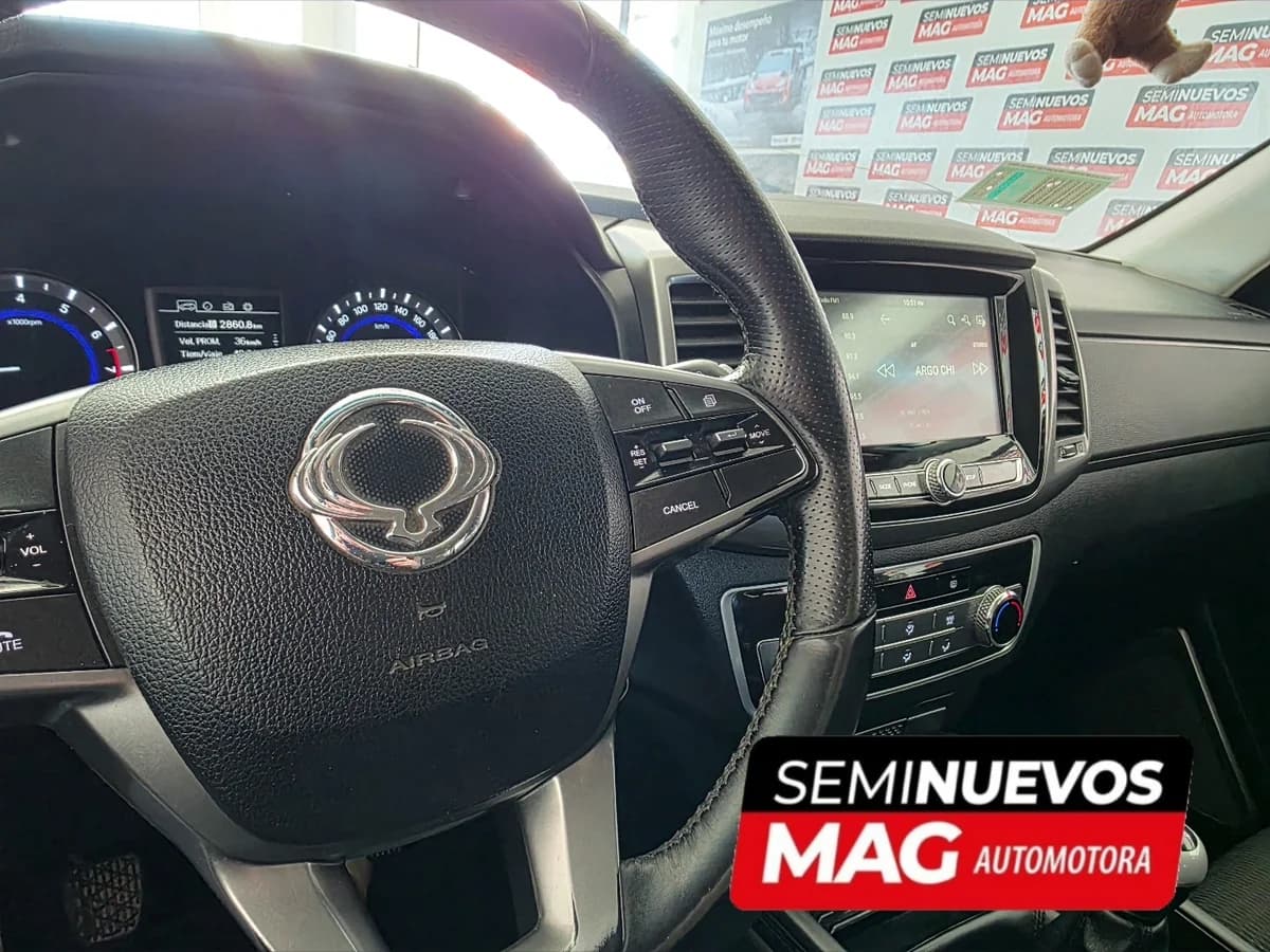 SSANGYONG REXTON 2.0 2019 - Imagen 12