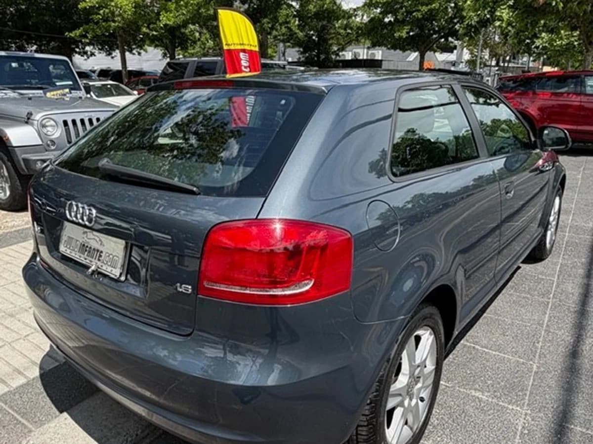 AUDI A3 1.6 mec. 2010 - Imagen 2