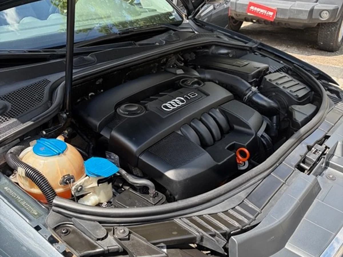 AUDI A3 1.6 mec. 2010 - Imagen 19