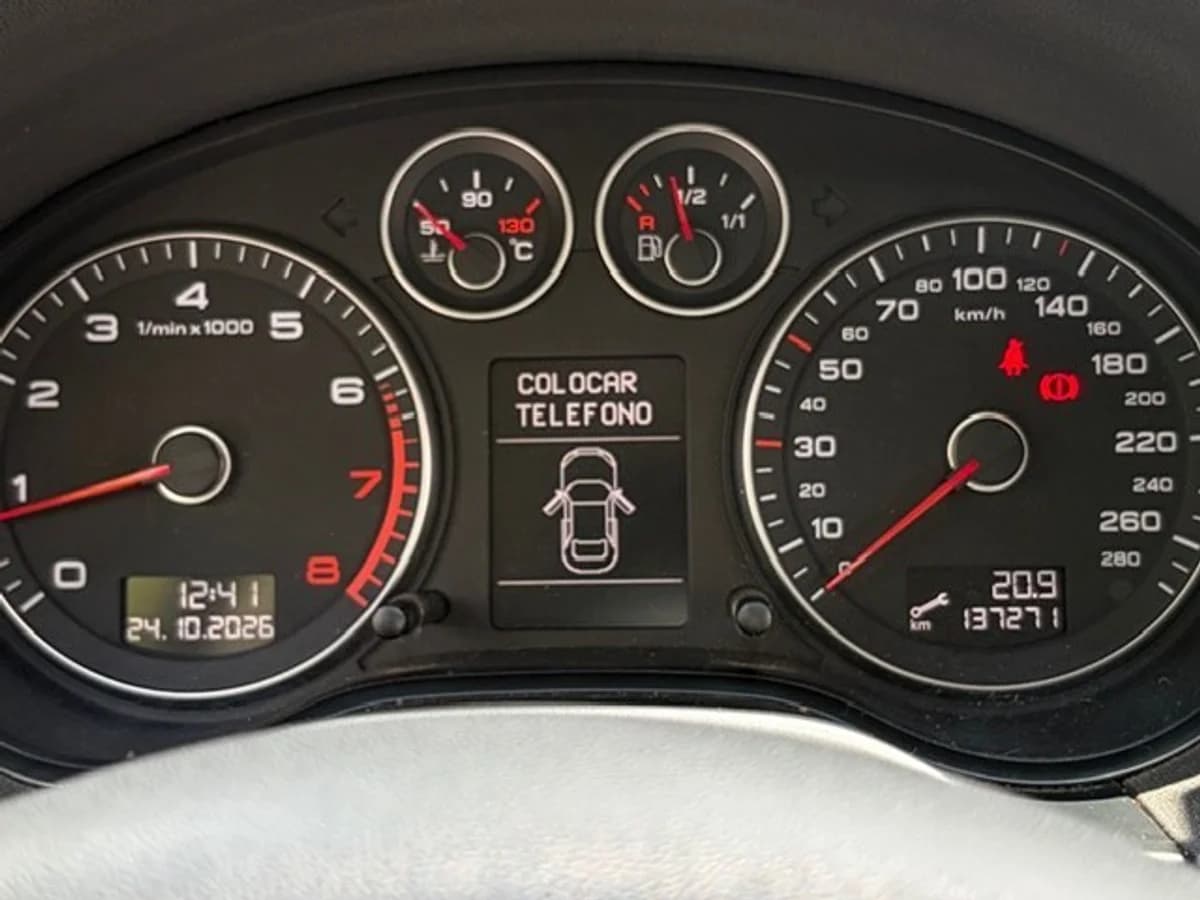 AUDI A3 1.6 mec. 2010 - Imagen 22