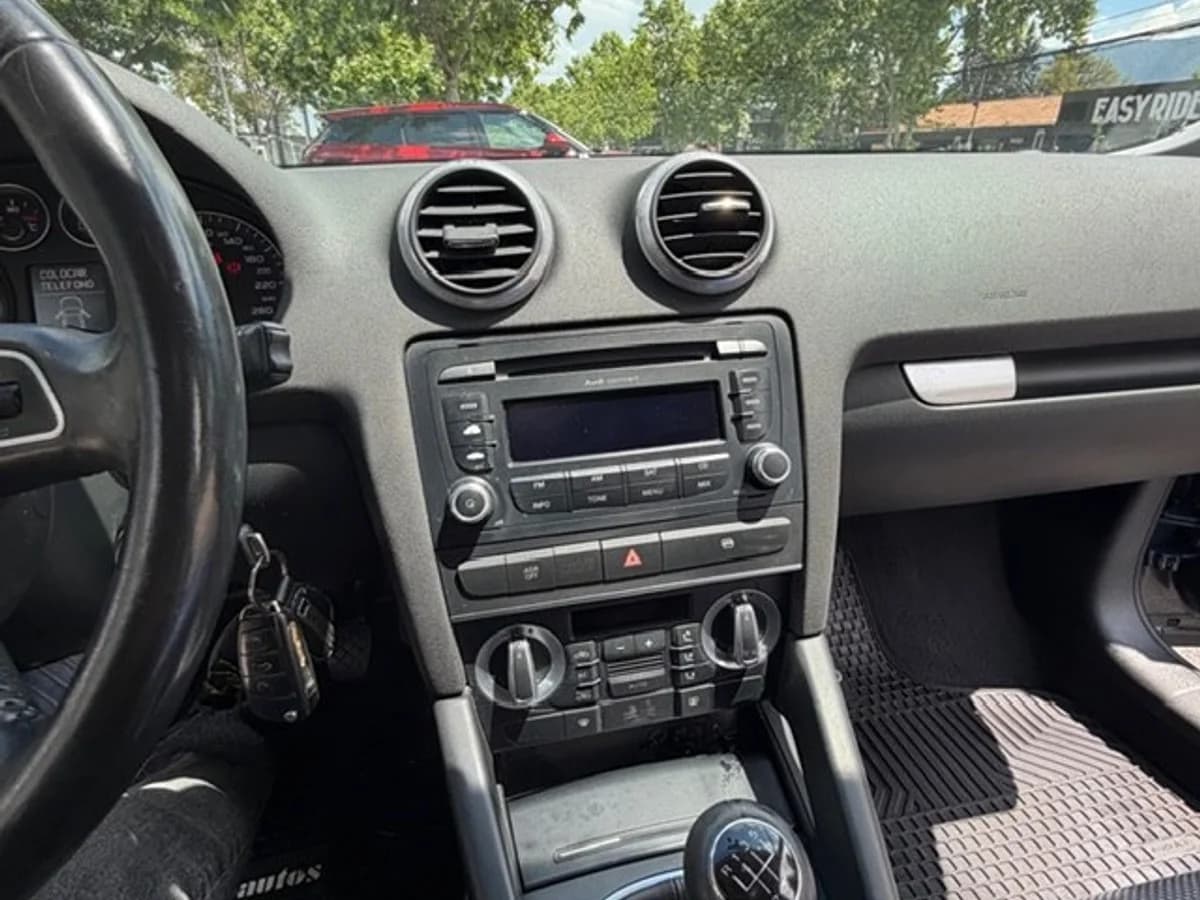 AUDI A3 1.6 mec. 2010 - Imagen 23
