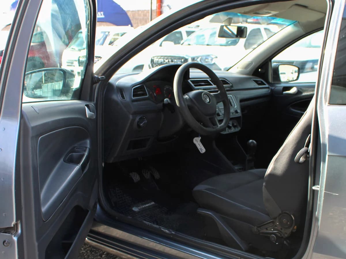 VOLKSWAGEN Saveiro - Imagen 7