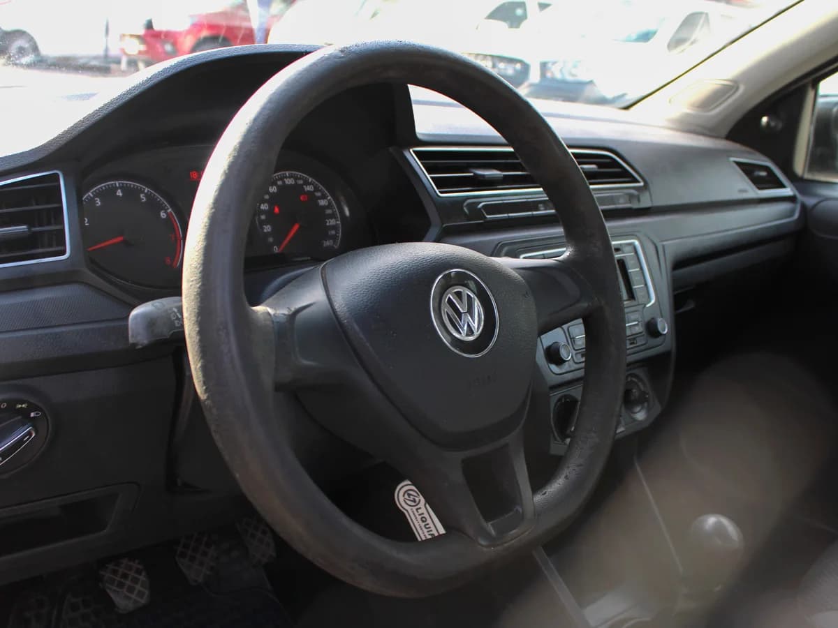 VOLKSWAGEN Saveiro - Imagen 8