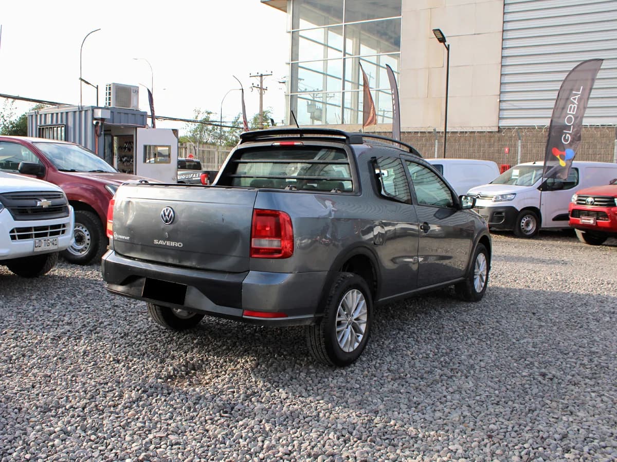 VOLKSWAGEN Saveiro - Imagen 9