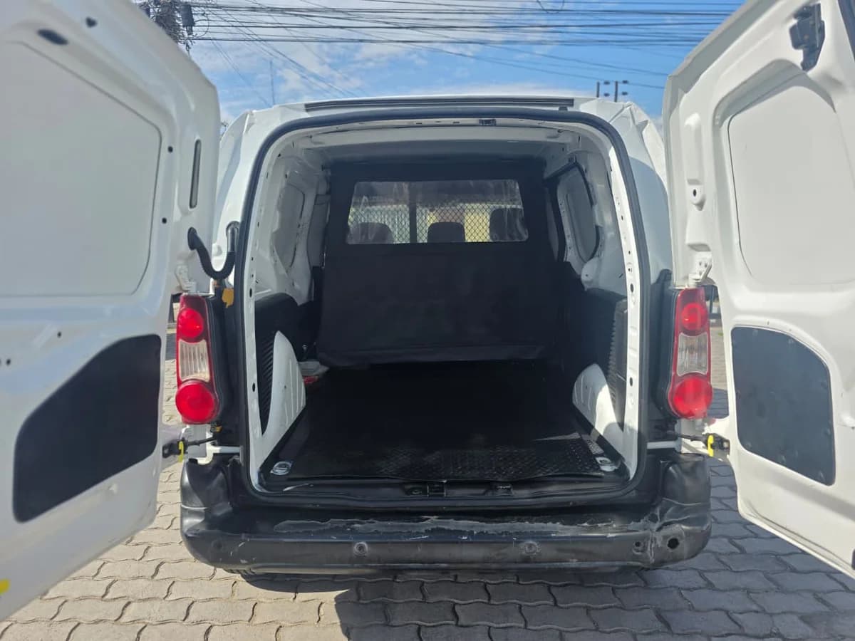 PEUGEOT Partner VU HDI 1.6 2016 - Imagen 6