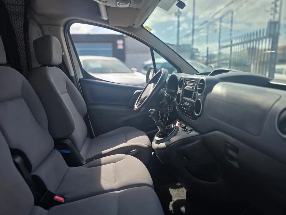 PEUGEOT Partner VU HDI 1.6 2016 - Imagen 8