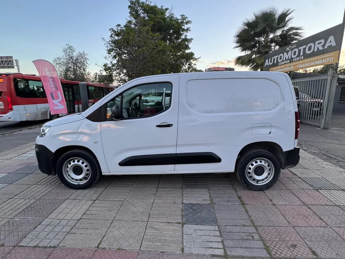 CITROEN Berlingo 1.5 BLUEHDI 2024 - Imagen 4