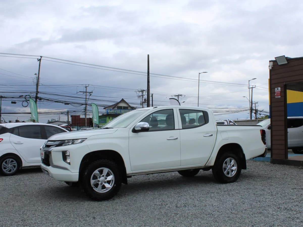 MITSUBISHI L200 KATANA CRT 4X4 2023 - Imagen 1