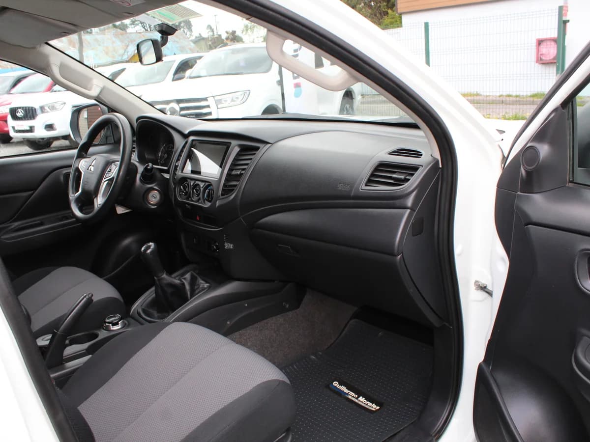 MITSUBISHI L200 KATANA CRT 4X4 2023 - Imagen 5