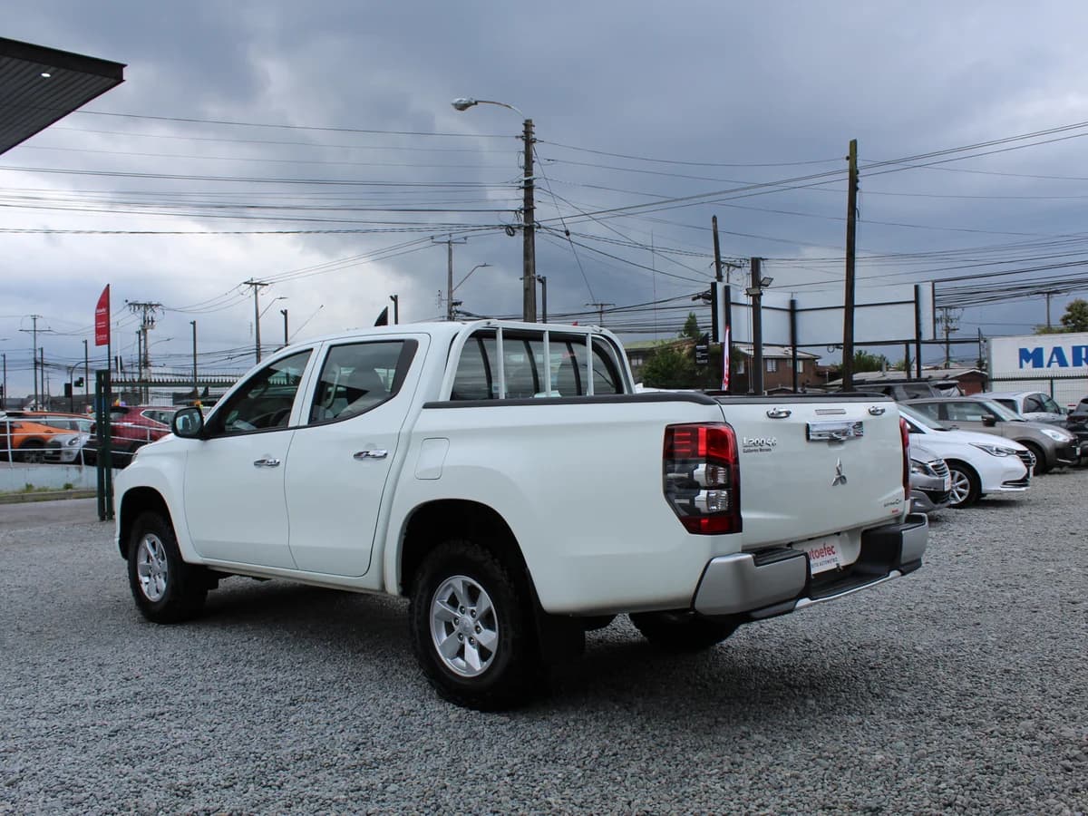 MITSUBISHI L200 KATANA CRT 4X4 2023 - Imagen 10