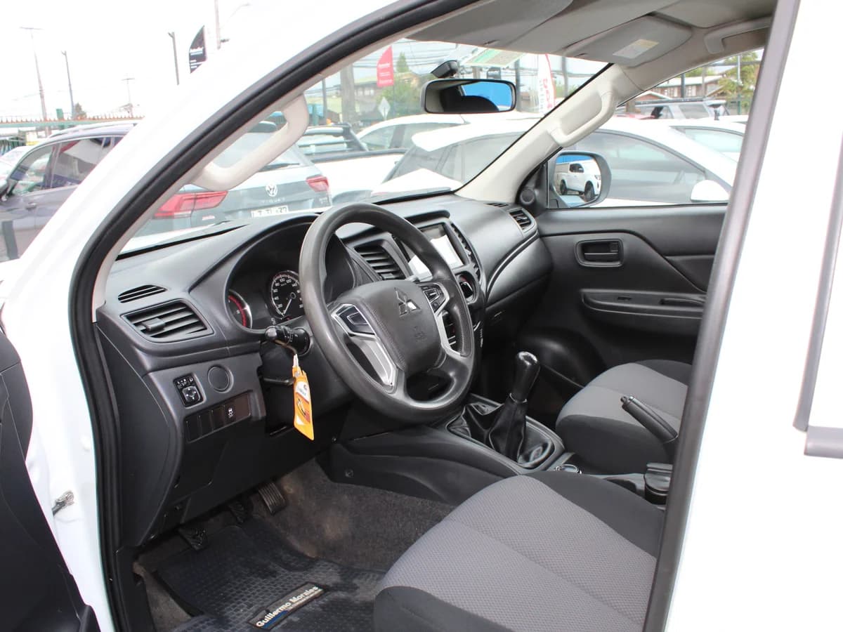 MITSUBISHI L200 KATANA CRT 4X4 2023 - Imagen 11