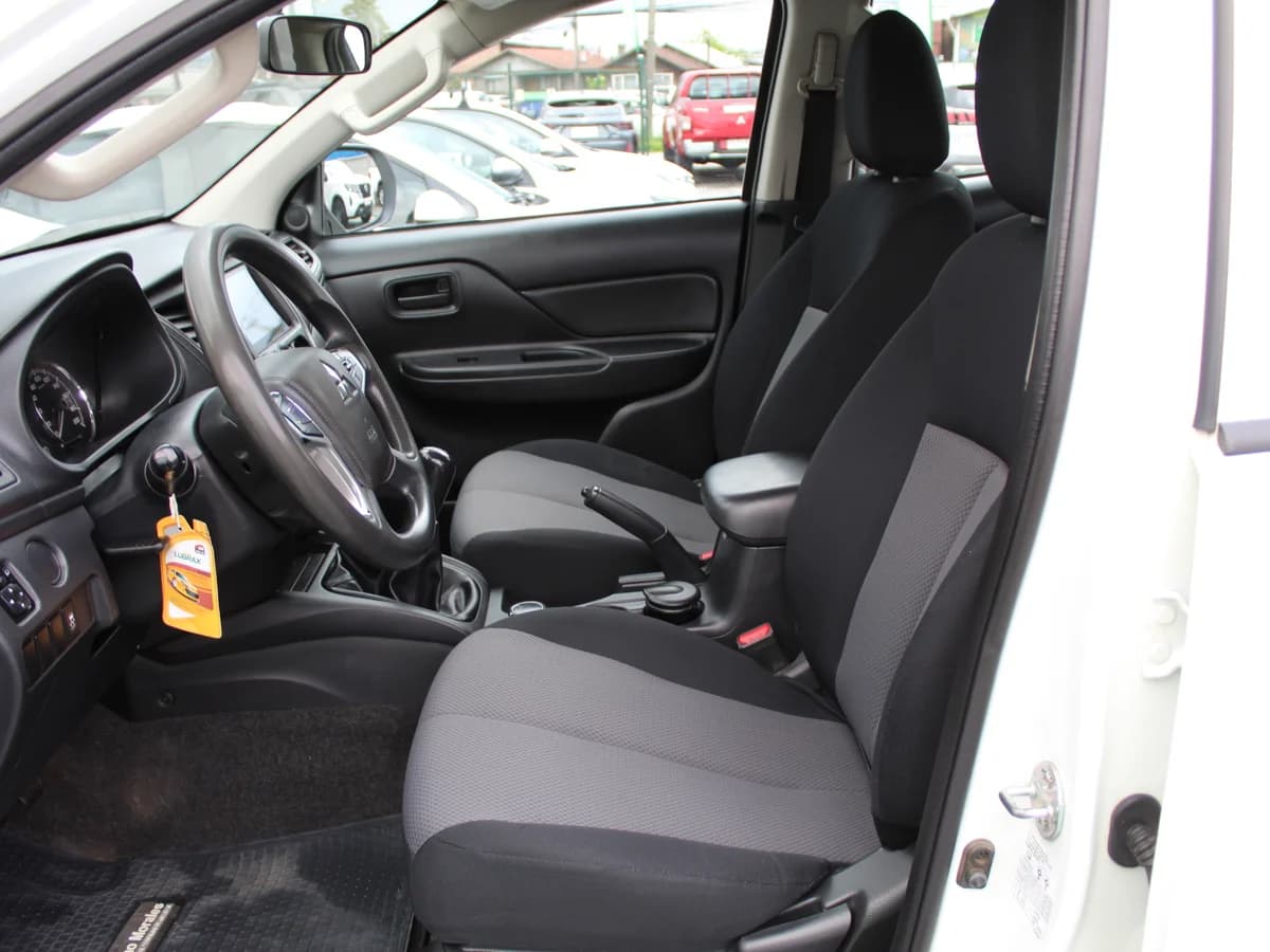MITSUBISHI L200 KATANA CRT 4X4 2023 - Imagen 12