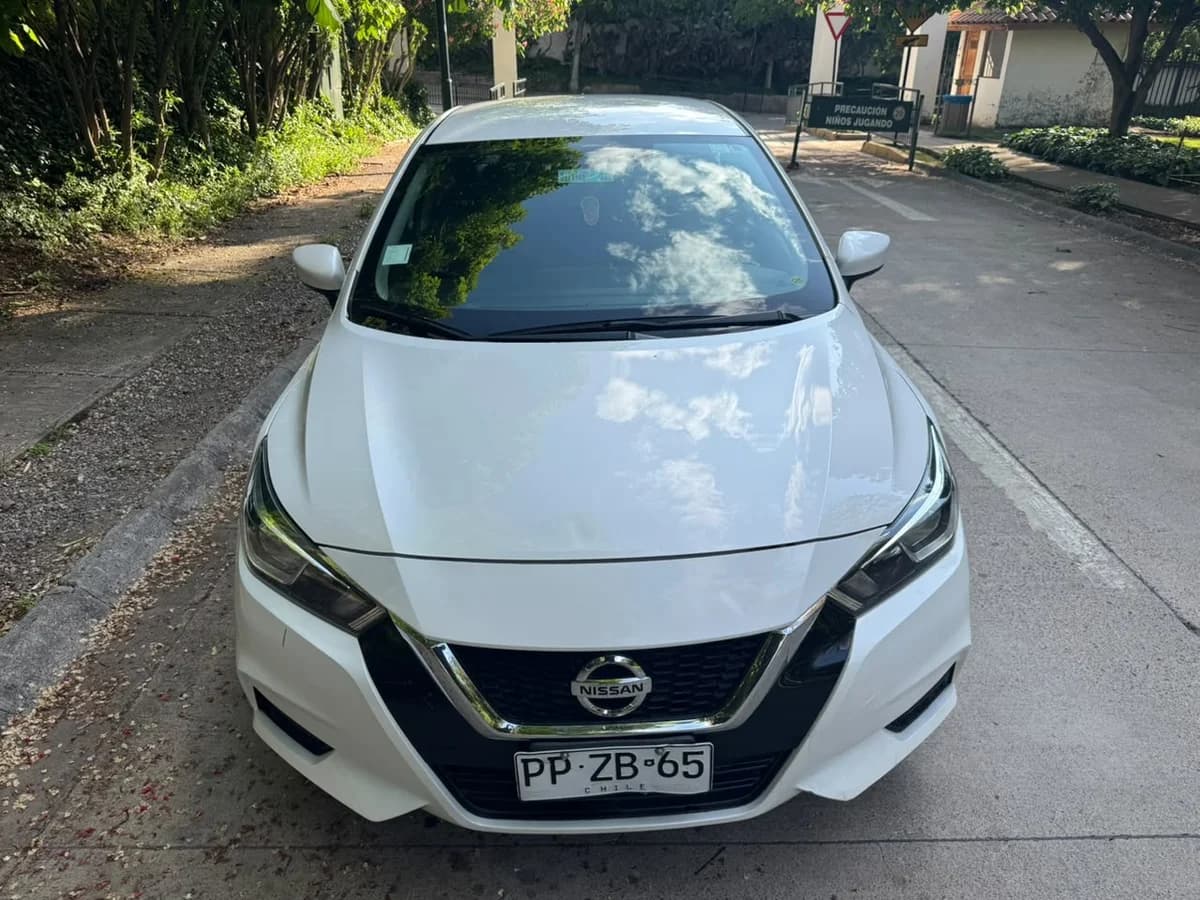 Nissan Versa Sense 1.6L MT5 año 2021 - Imagen 2