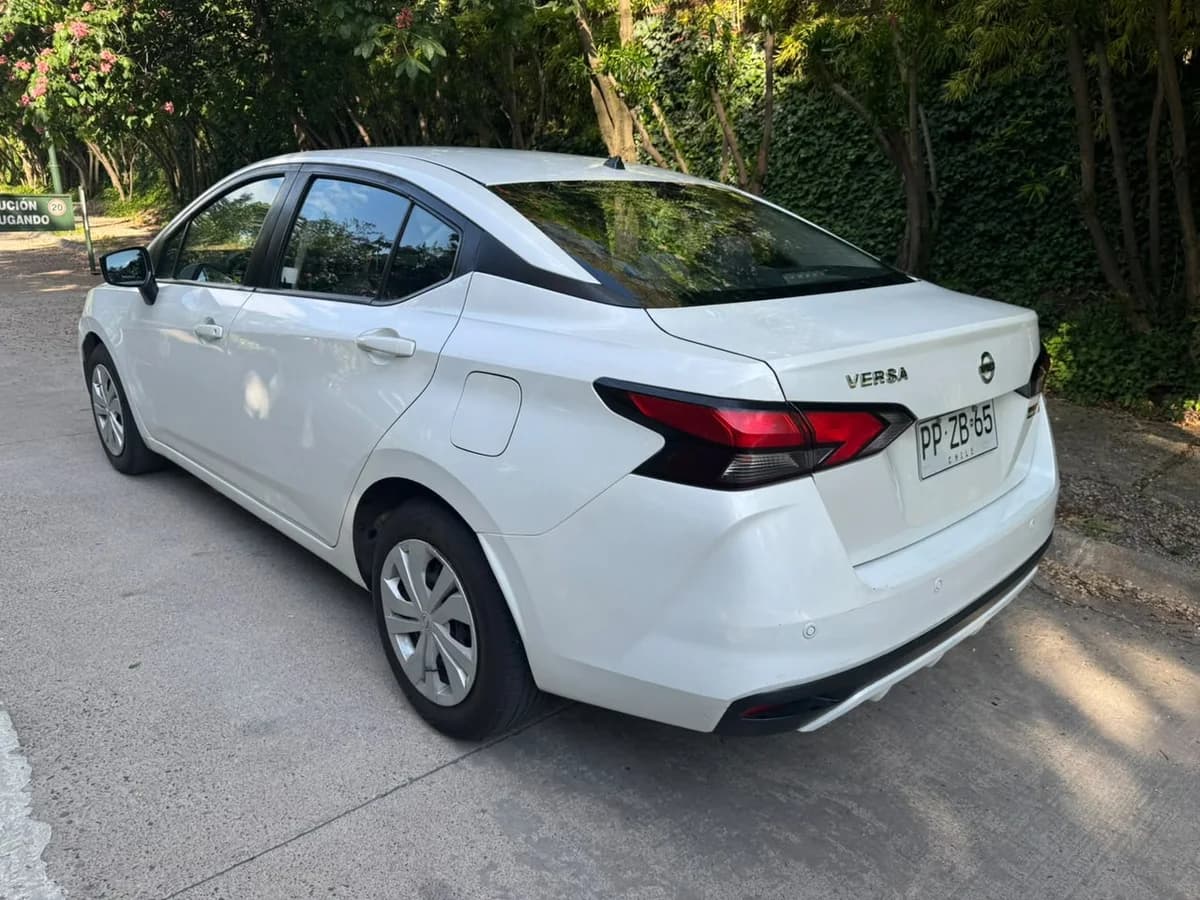 Nissan Versa Sense 1.6L MT5 año 2021 - Imagen 6