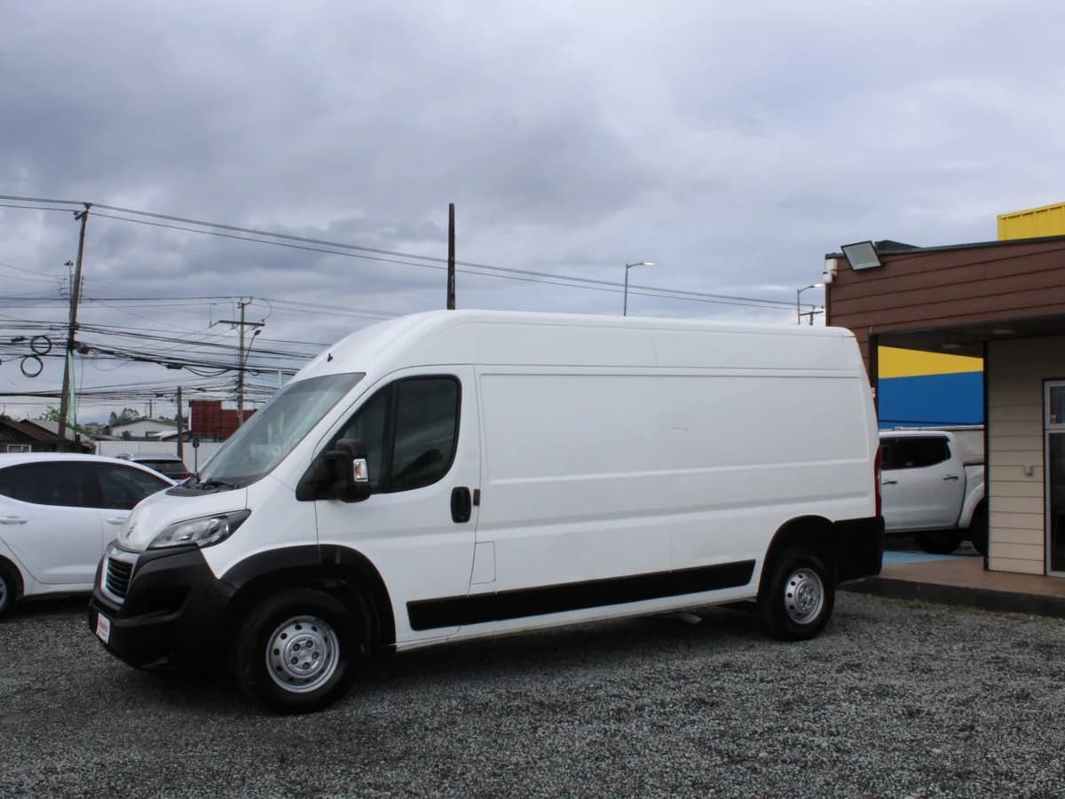 PEUGEOT Boxer 2.2 BLUEHDI 2020 - Imagen 1
