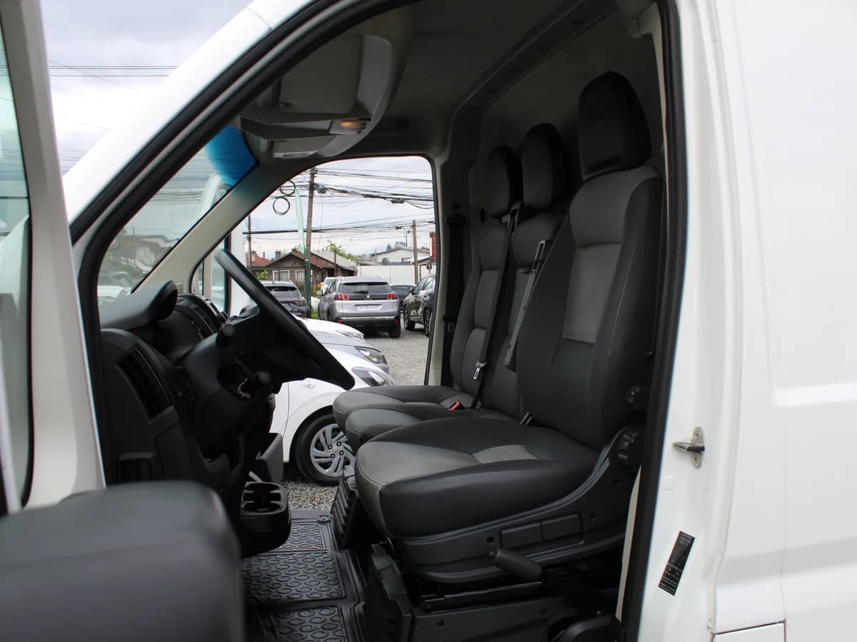 PEUGEOT Boxer 2.2 BLUEHDI 2020 - Imagen 6