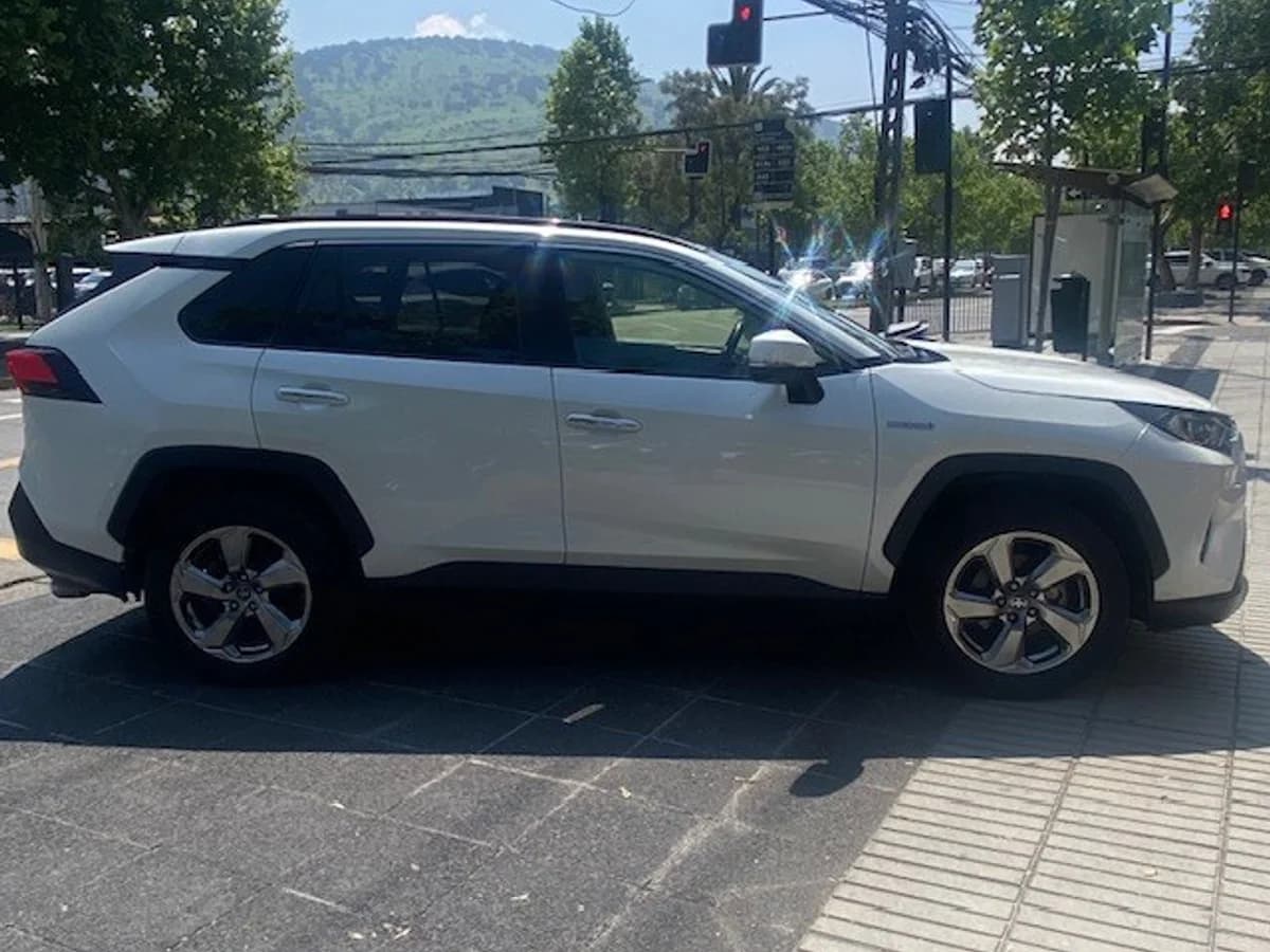 TOYOTA RAV 4 Hibrido Ltd. 2020 - Imagen 4