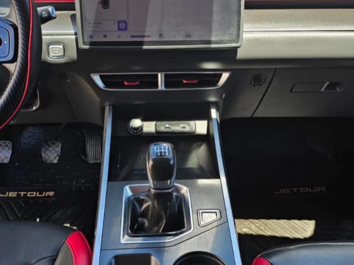 JETOUR DASHING LUXURY 2024 - Imagen 9