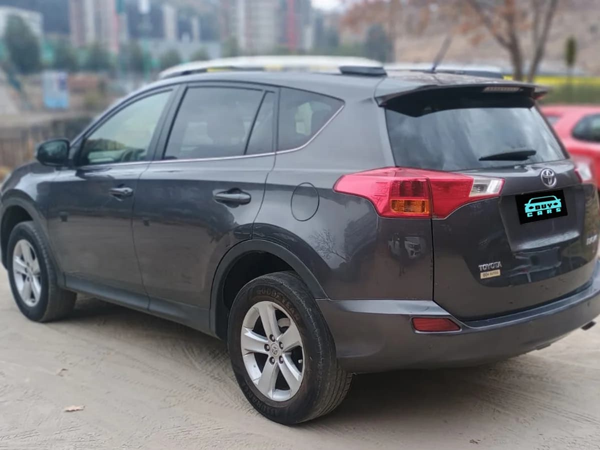 Toyota Rav4 Lujo 2.5L AT 4x2 año 2015 - Imagen 6