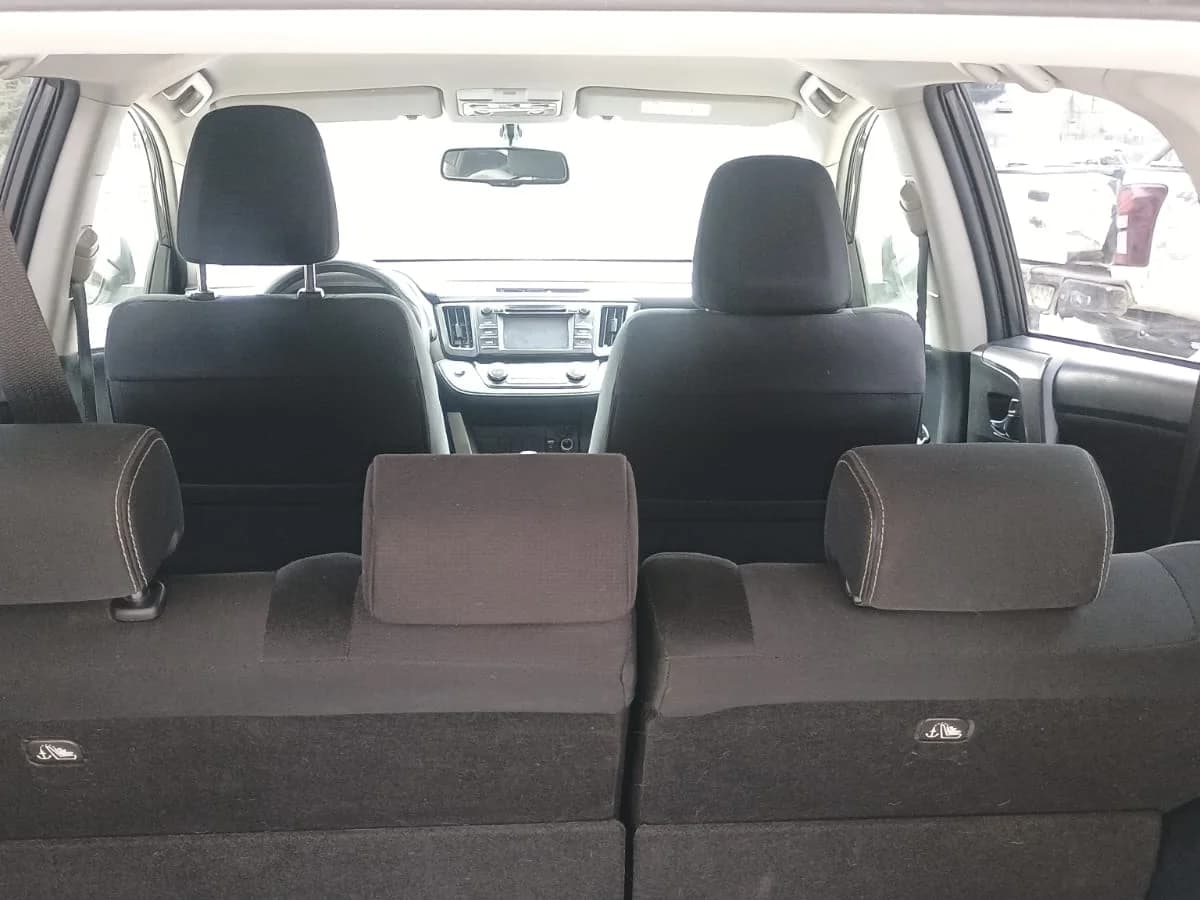 Toyota Rav4 Lujo 2.5L AT 4x2 año 2015 - Imagen 12