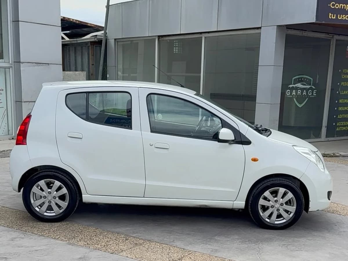 SUZUKI Celerio GLX SPORT 1.0 2014 - Imagen 3