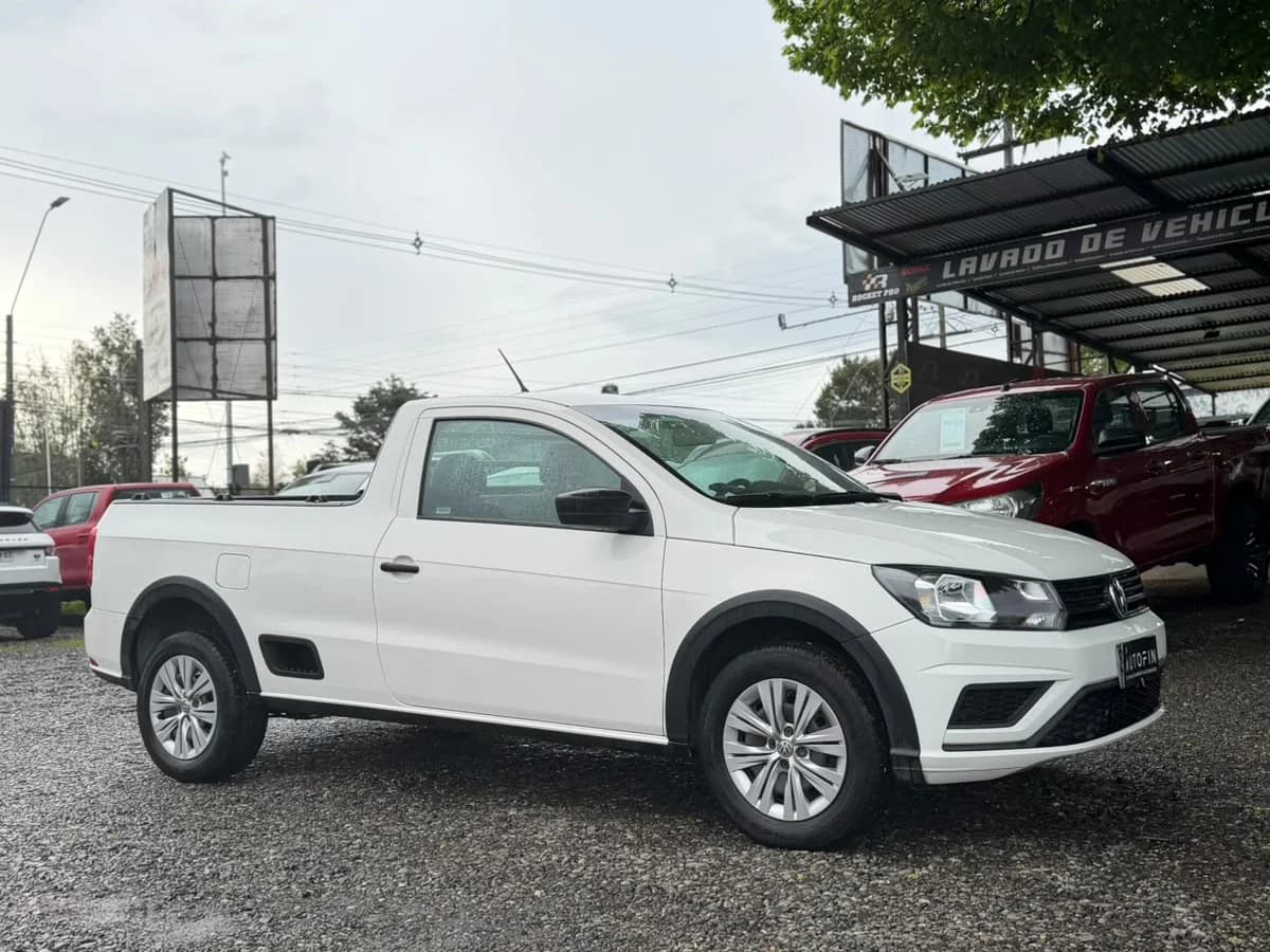 VOLKSWAGEN Saveiro 1.6 4X2 CAB. SIM. MT 2P 2023 - Imagen 4