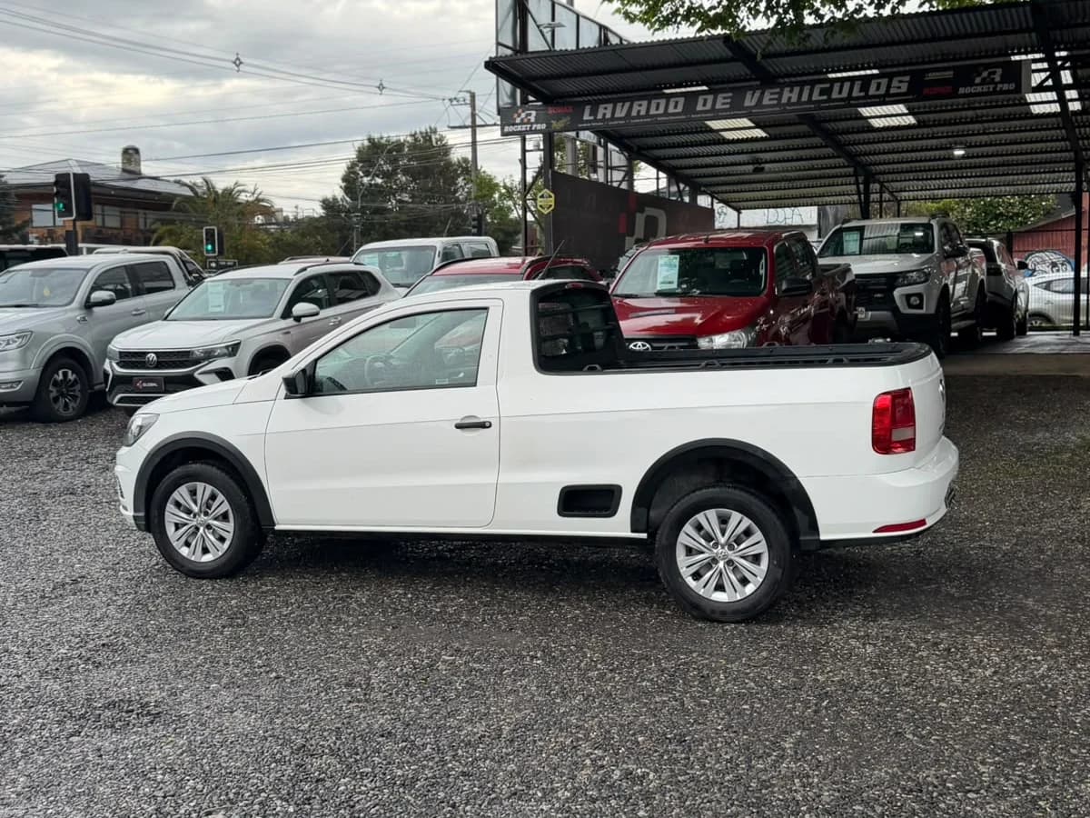 VOLKSWAGEN Saveiro 1.6 4X2 CAB. SIM. MT 2P 2023 - Imagen 17