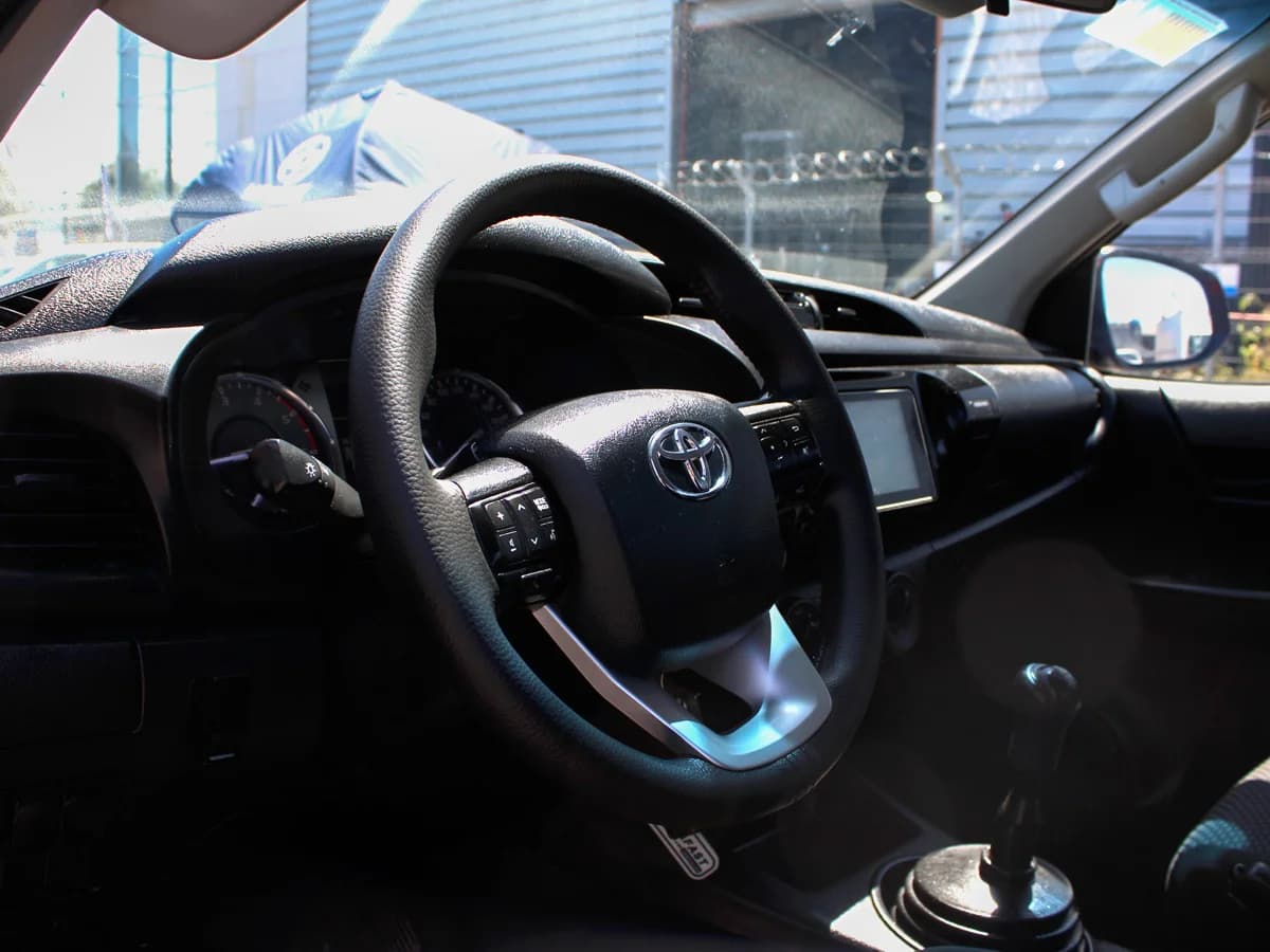TOYOTA Hilux 4X2 - Imagen 10