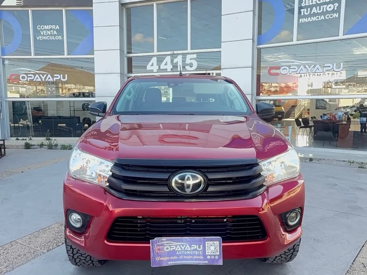 TOYOTA Hilux 2.4 4X4 2023 - Imagen 1
