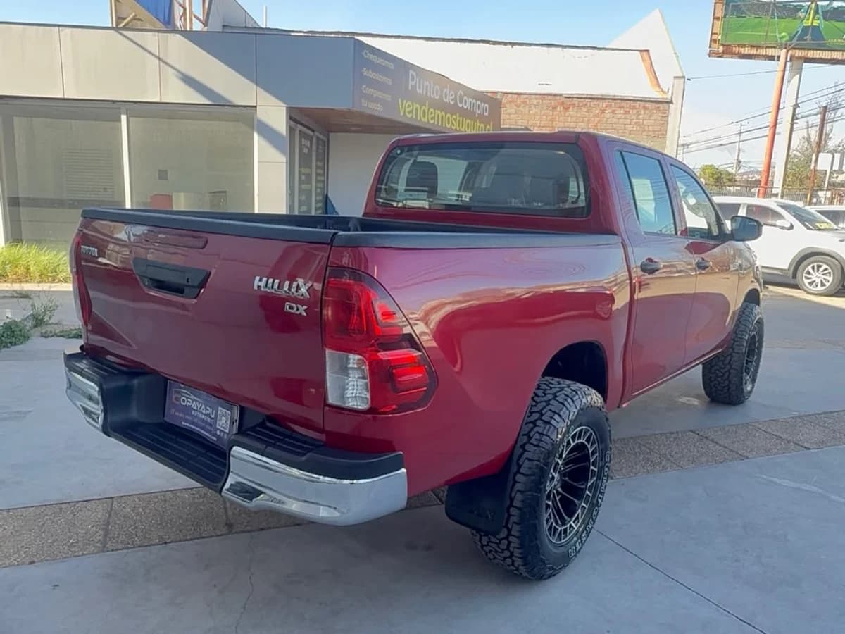 TOYOTA Hilux 2.4 4X4 2023 - Imagen 4